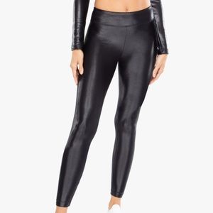 Koral Highrise lustrous legging - Black, Sz Small